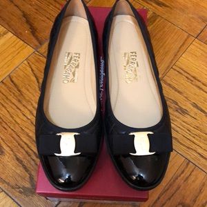 NWT! Salvatore FERRAGAMO Rufina Flats